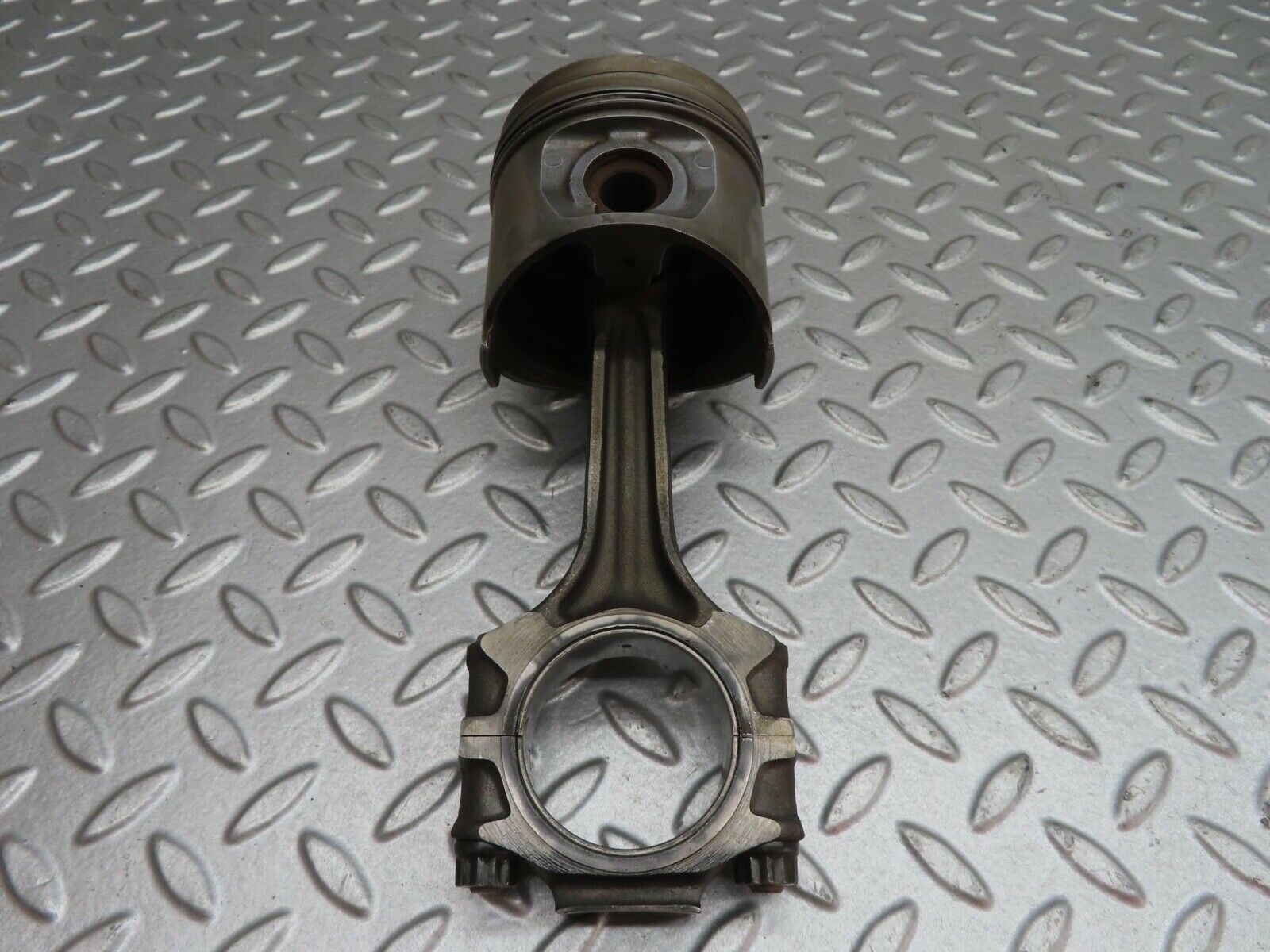 13800 Mercedes-Benz R107 450SL Piston With Connecting Rod 92mm