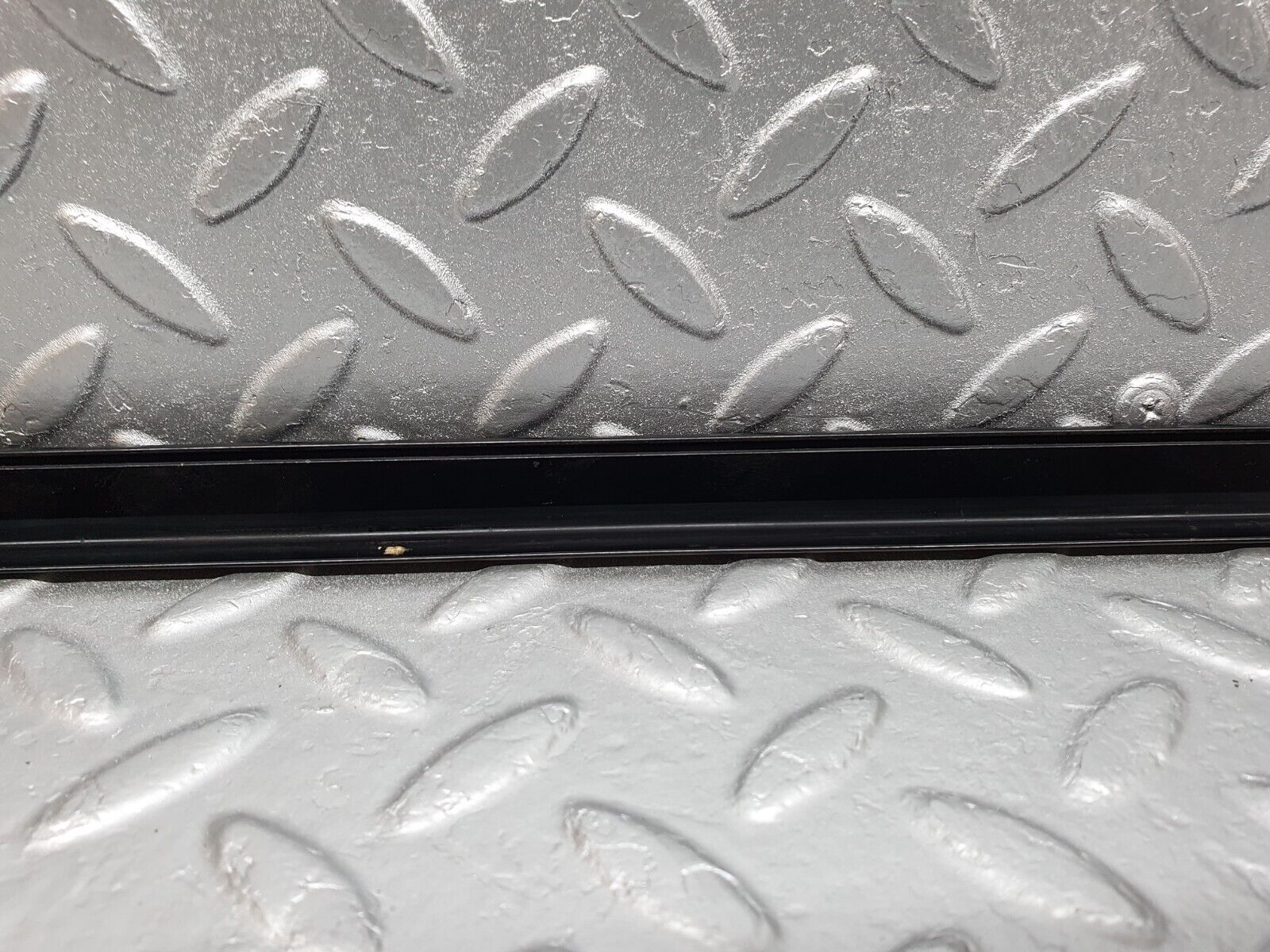 42108 Mercedes-Benz W202 C200 Rear Left Door Moulding Trim