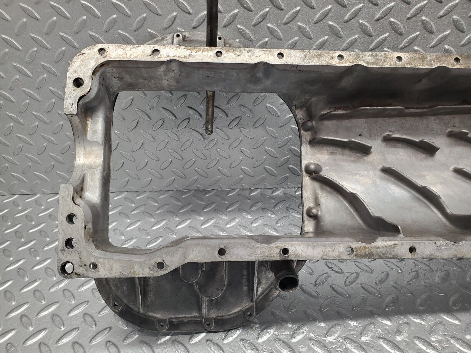 46705 Mercedes-Benz C123 280CE Coupe Oil Pan Oil Sump 1100140702