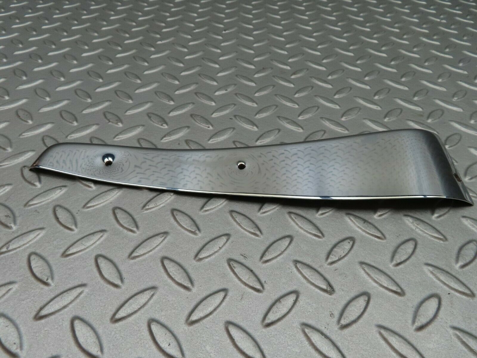 4920 Mercedes-Benz R107 350SL Right Door Chrome Cover