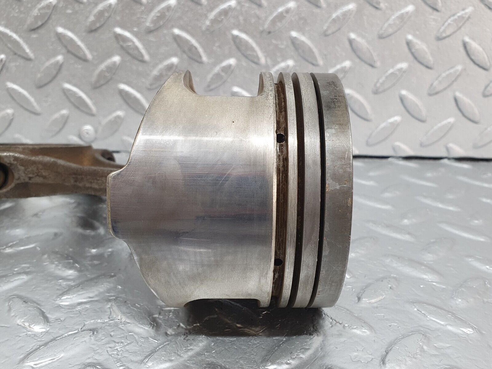 43773 Mercedes-Benz C126 380SEC Coupe Piston With Connecting Rod 87.995 11610