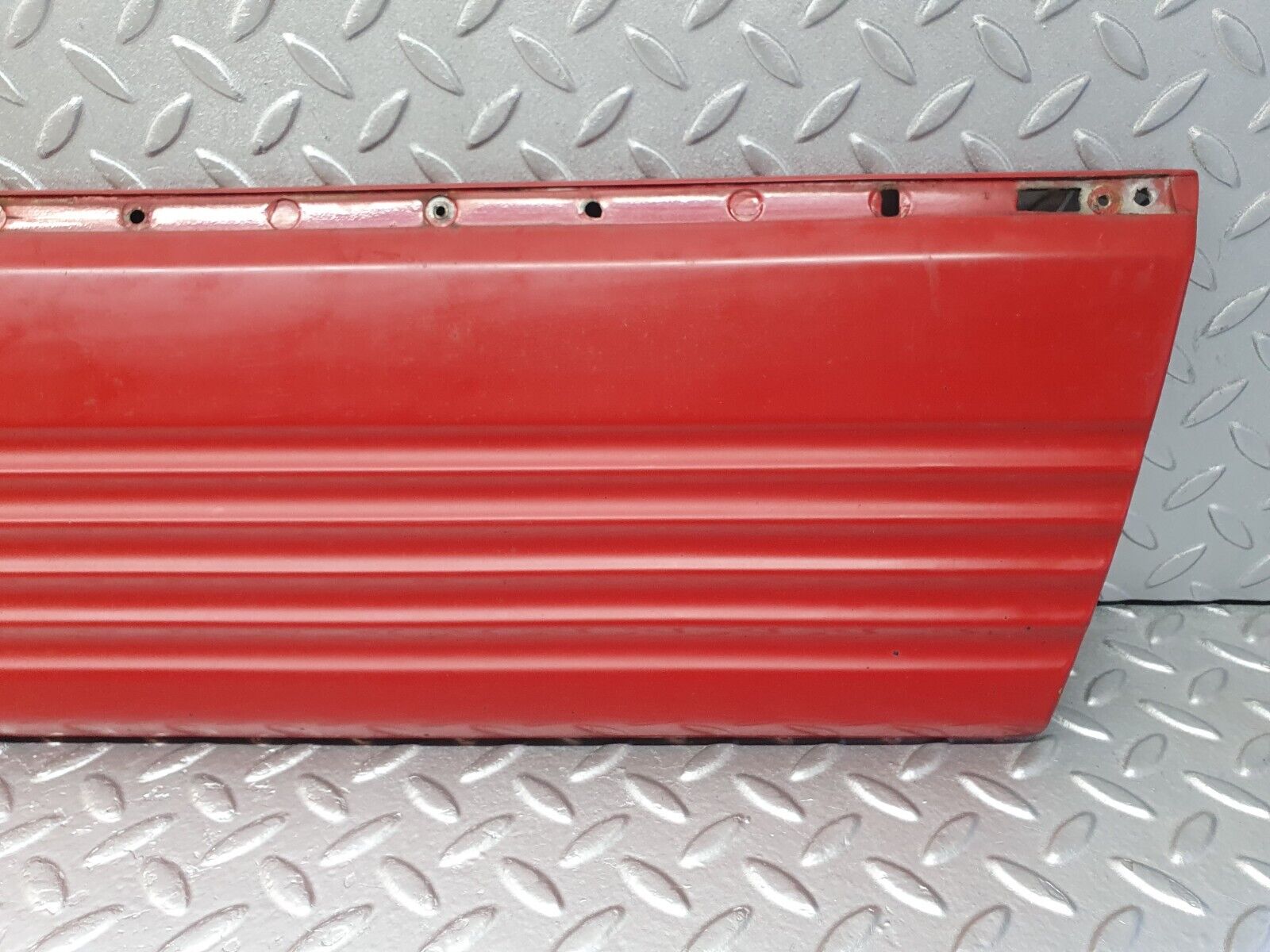 43788 Mercedes-Benz C126 380SEC Coupe Right Door Lower Moulding Trim 1266901240