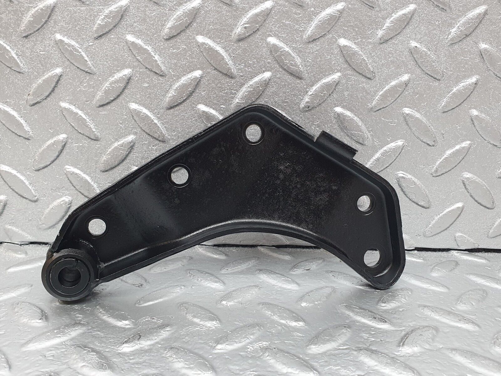 44217 Mercedes-Benz C123 230CE Coupe Alternator Generator Bracket