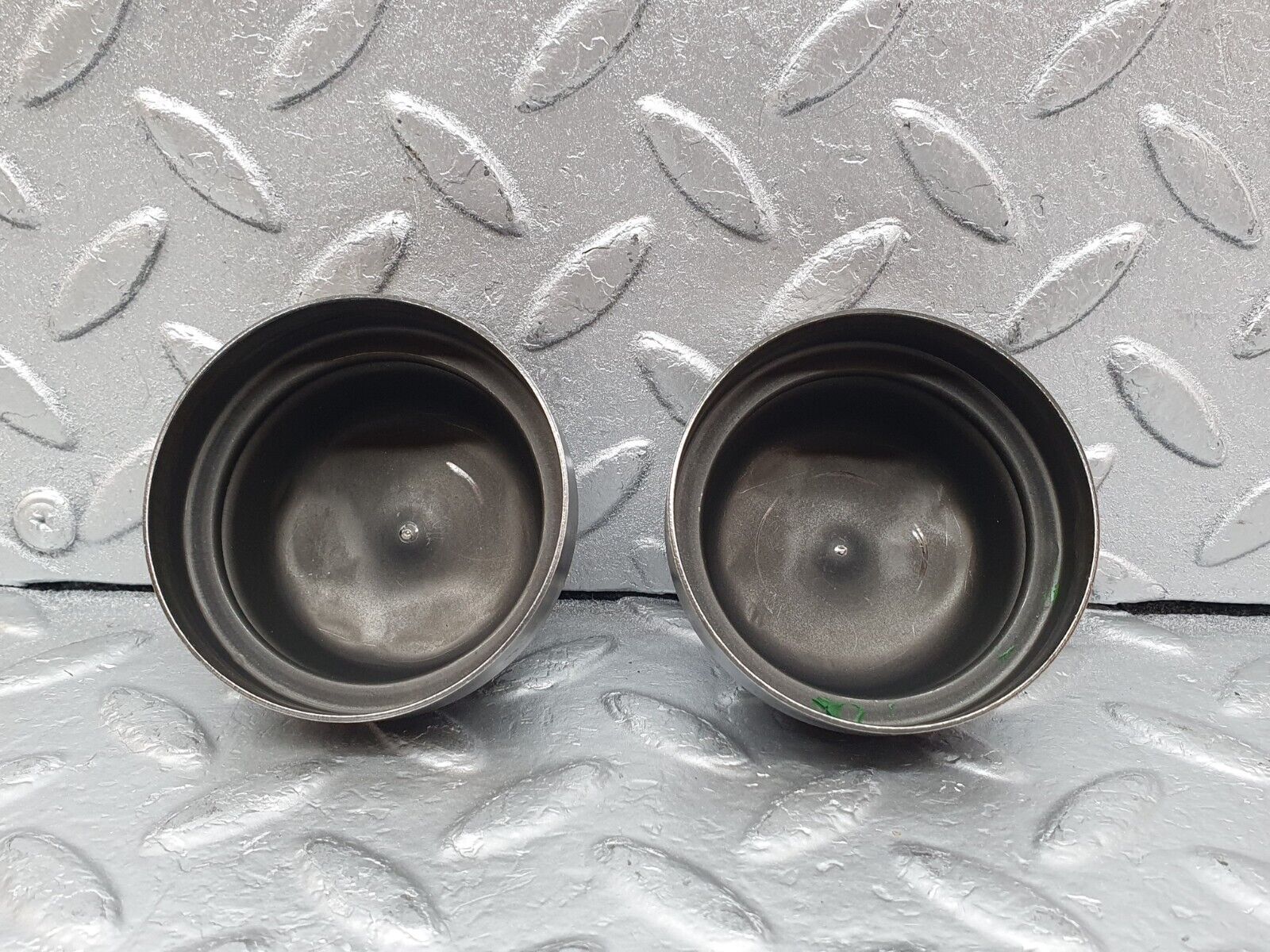 44044 Mercedes-Benz C123 230CE Coupe Wheel Hub Locking Cap