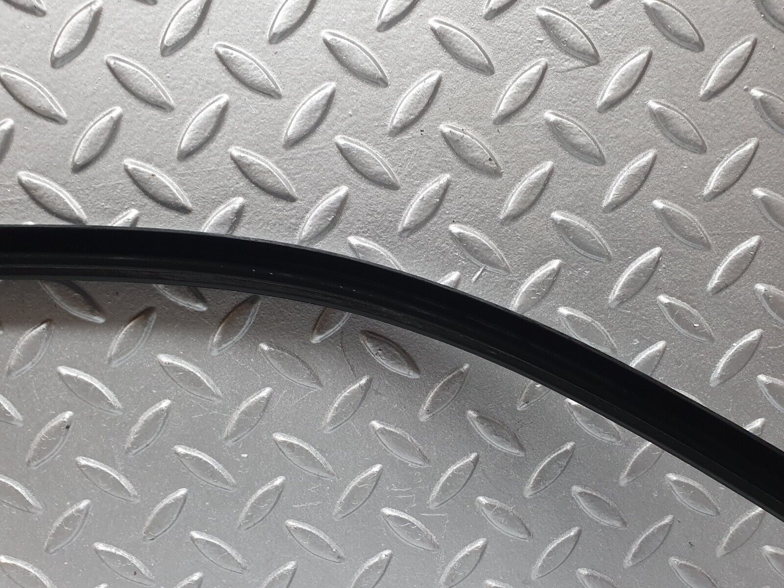 42088 Mercedes-Benz W202 C200 Rear Left Door Window Frame Cover 2027350171