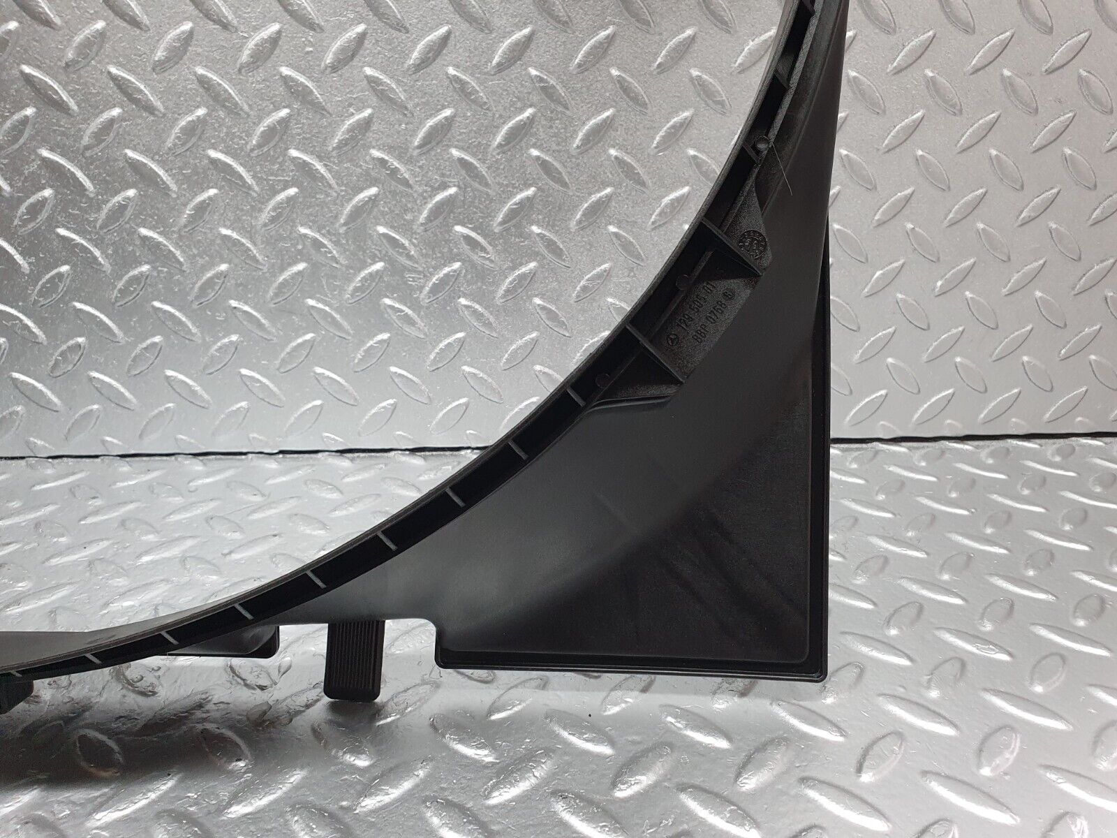 42181 Mercedes-Benz R129 320SL Radiator Fan Shroud Cover 129505115 1295050155