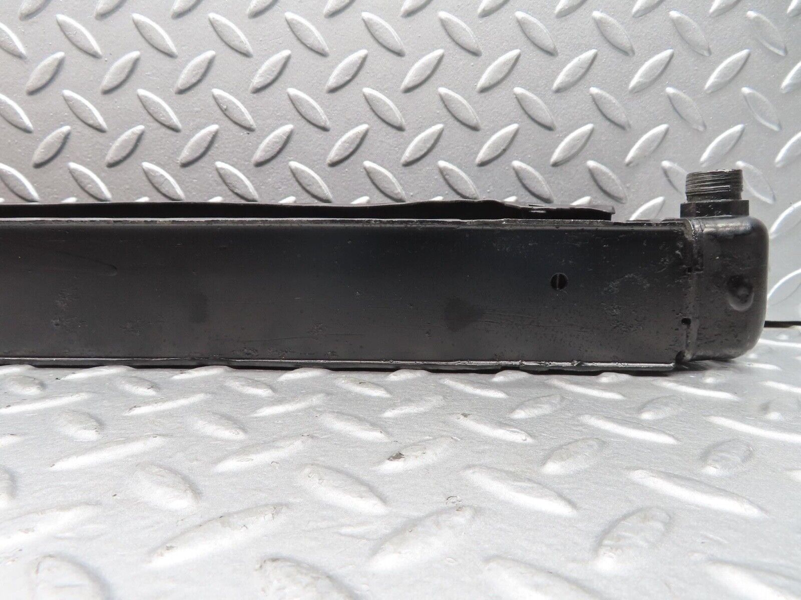 14497 Mercedes-Benz W116 350SE Oil Cooler Behr 1081800765