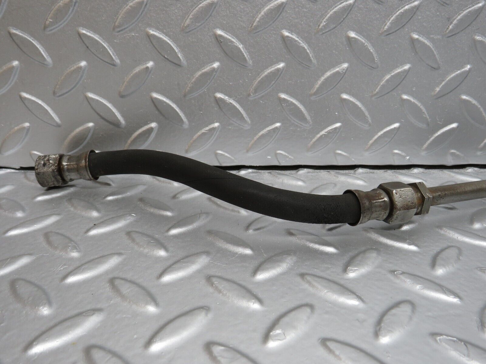 40134 Mercedes-Benz R107 350SL Gearbox Oil Hose Pipe