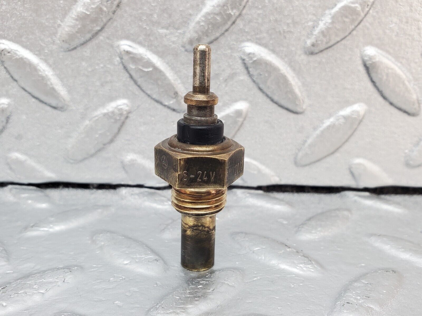 45426 Mercedes-Benz 280E M110.983 Coolant Temperature Sensor VDO 0055421017