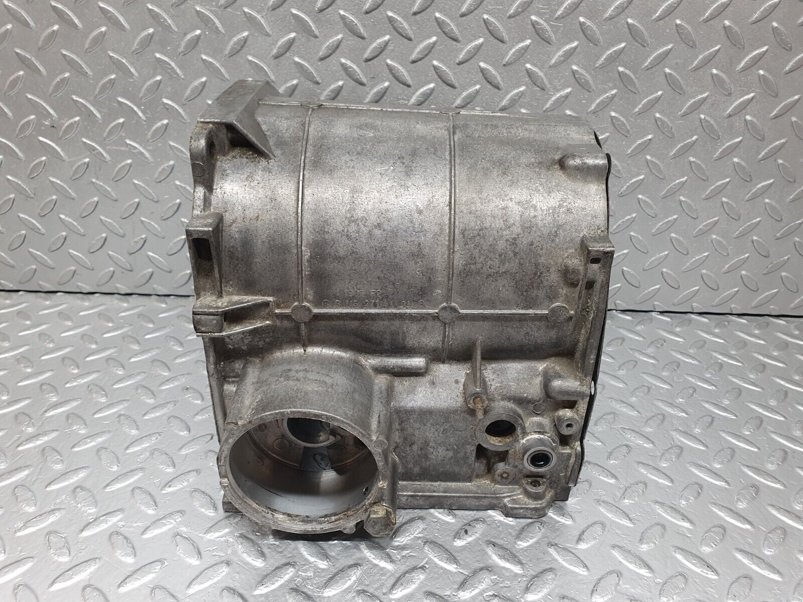 44226 Mercedes-Benz C107 350SLC Coupe Automatic Gearbox Housing 722.001 1152713101