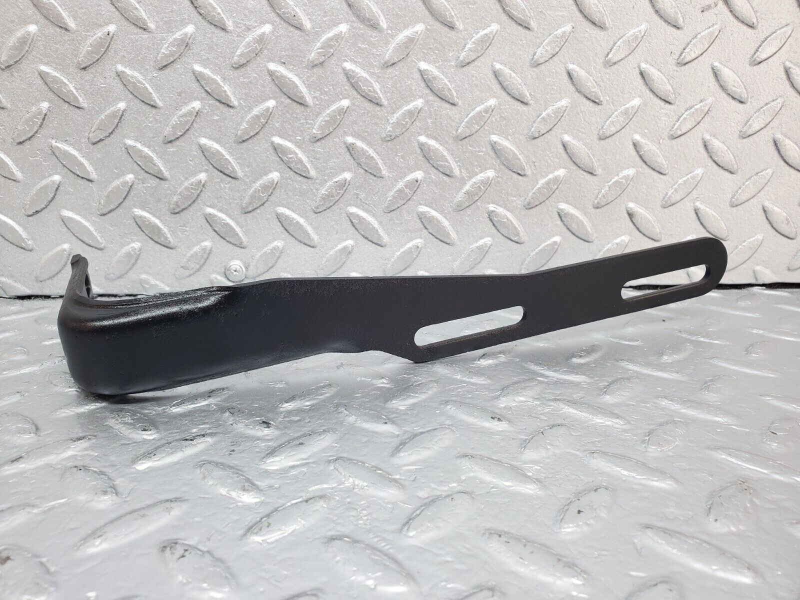 44884 Mercedes-Benz W124 220E Exhaust Bracket