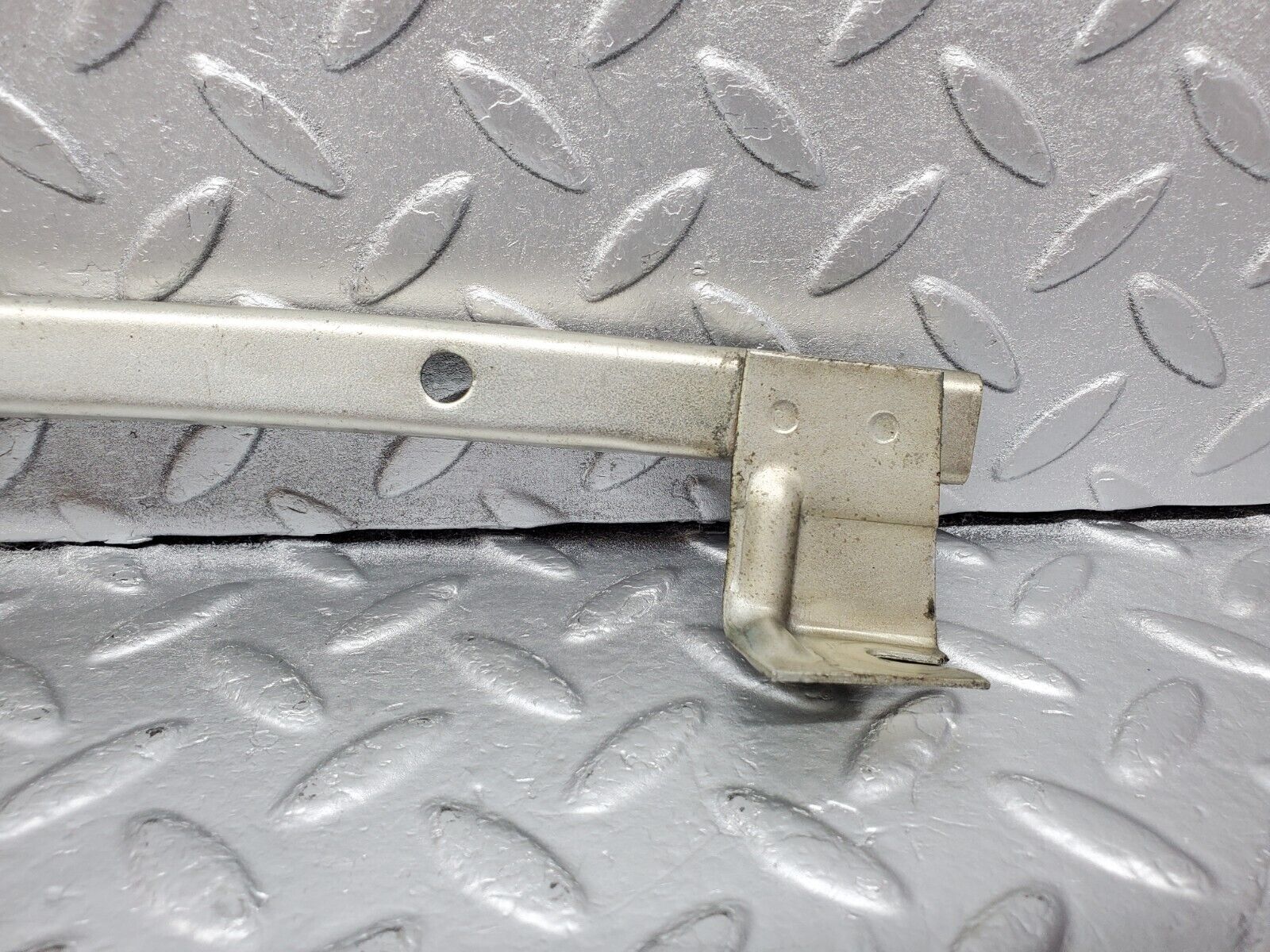 45816 Mercedes-Benz W126 420SE Rear Left Window Channel