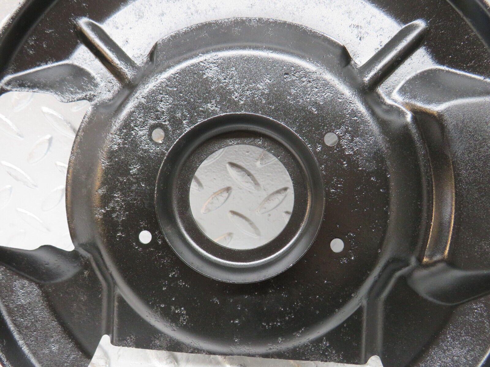 33011 Mercedes-Benz C107 R107 350 V8 Front Right Brake Disc Protection Plate