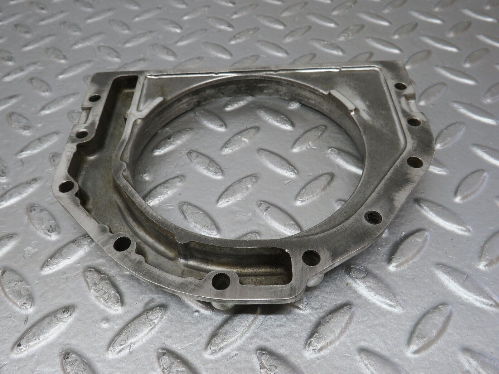 32853 Mercedes-Benz C107 R107 350 V8 Crankshaft Rear Sealing Cover 1160110608