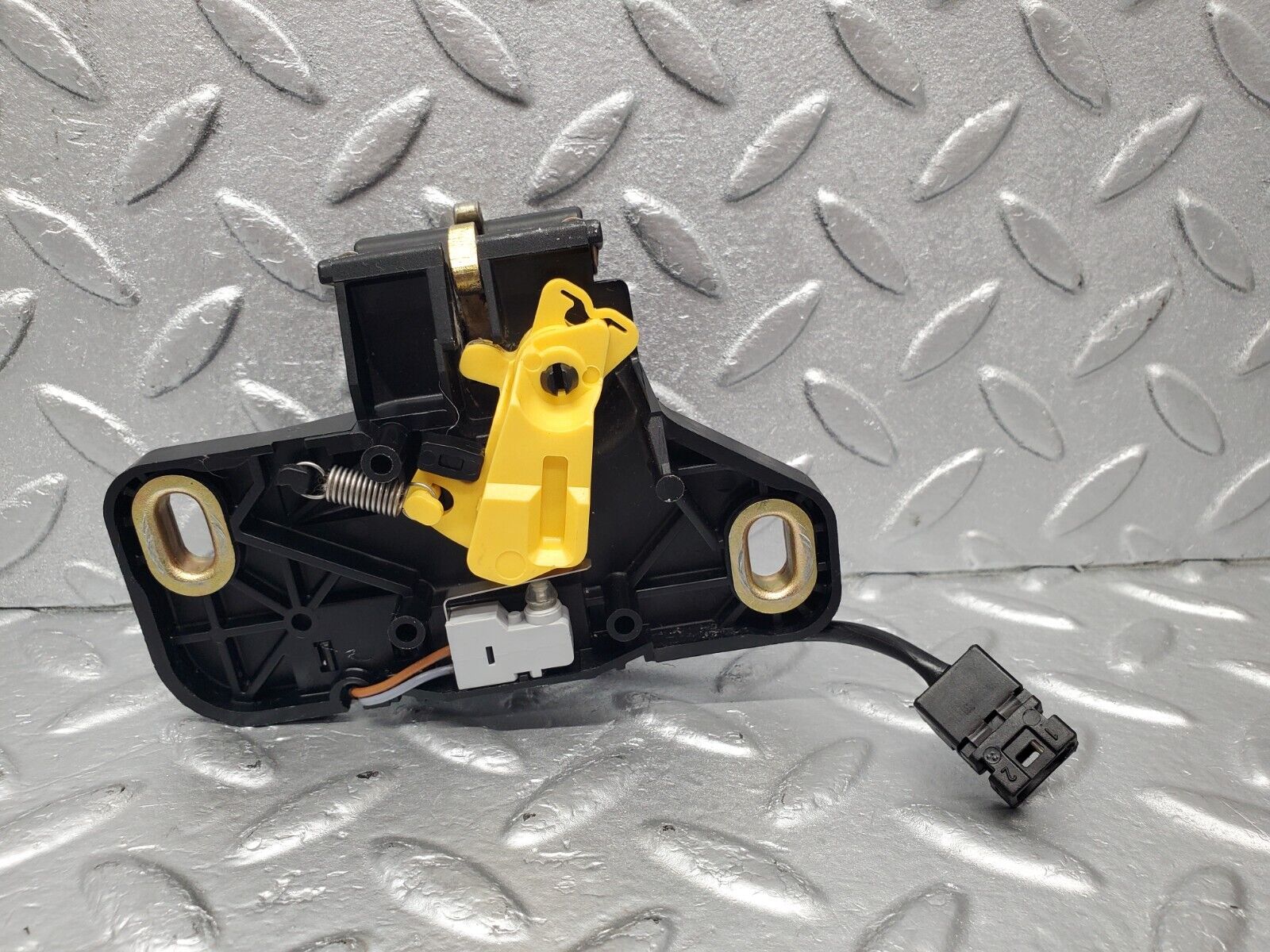 46990 Mercedes-Benz R129 320SL Coupe Trunk Lock 1298201810