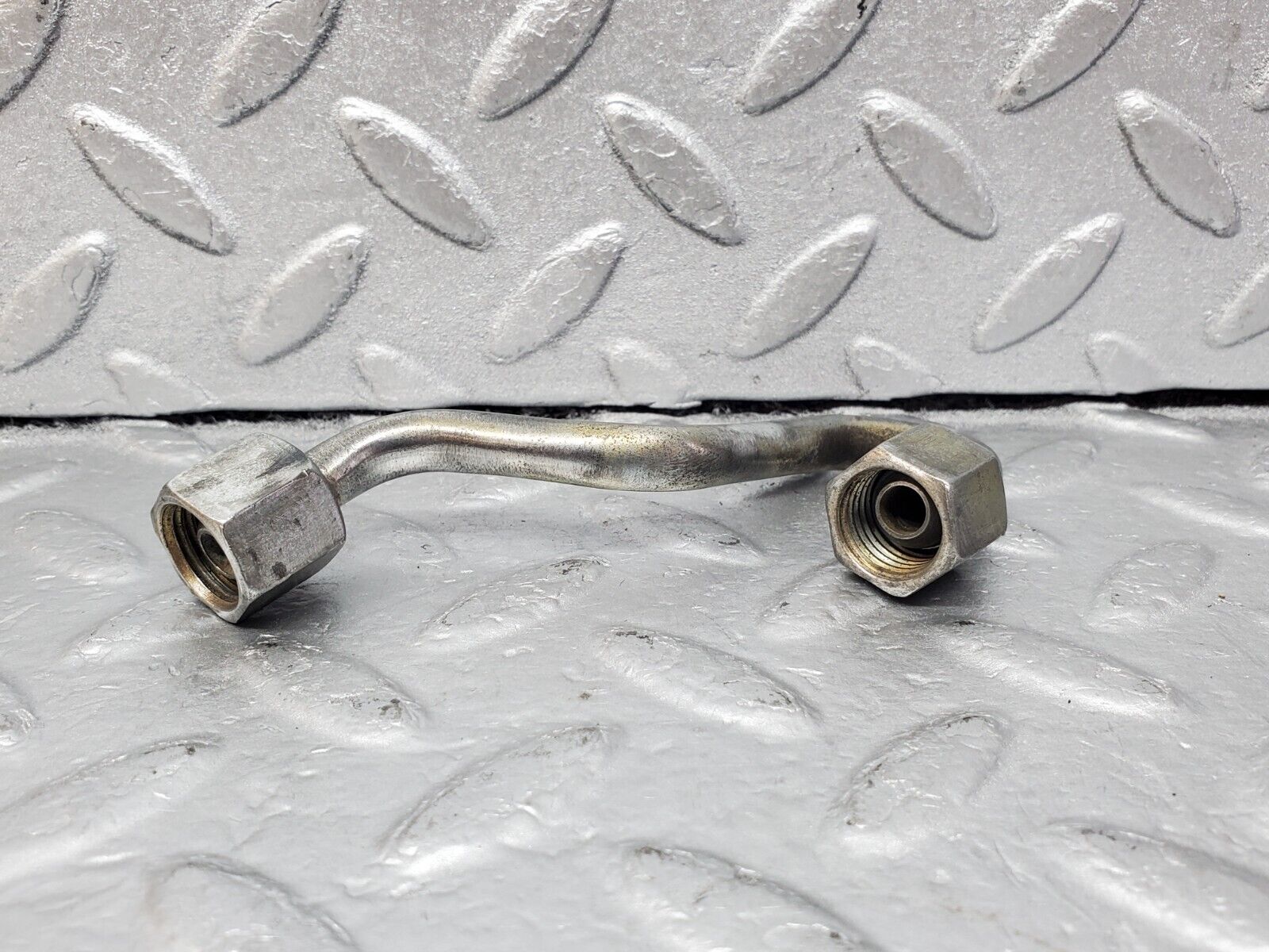 45977 Mercedes-Benz W126 420SE Fuel Line Pipe