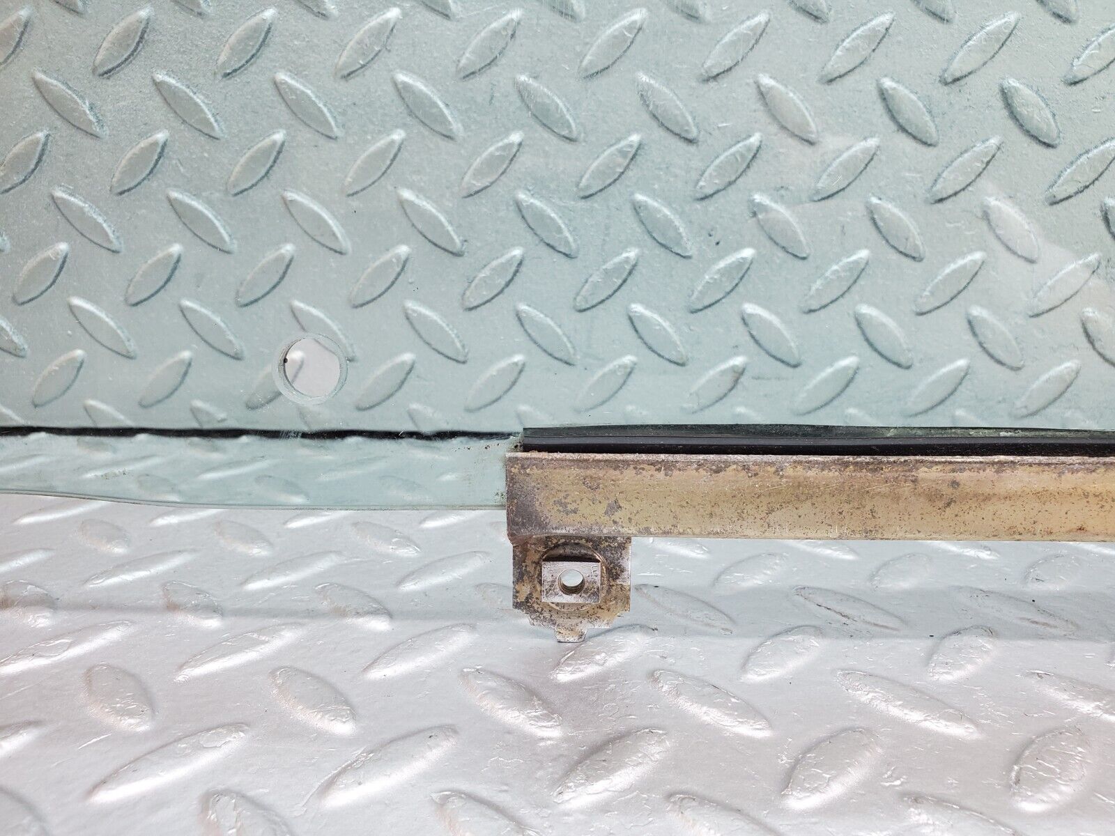 45310 Mercedes-Benz R129 300SL Coupe Right Door Window Glass