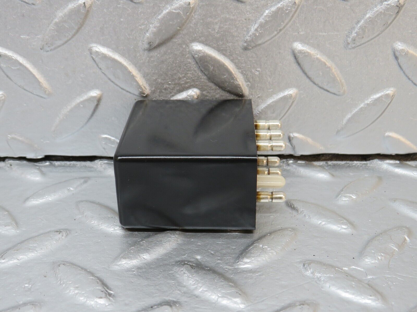 39829 Mercedes-Benz R107 350SL Wiper Control Relay 1238210063