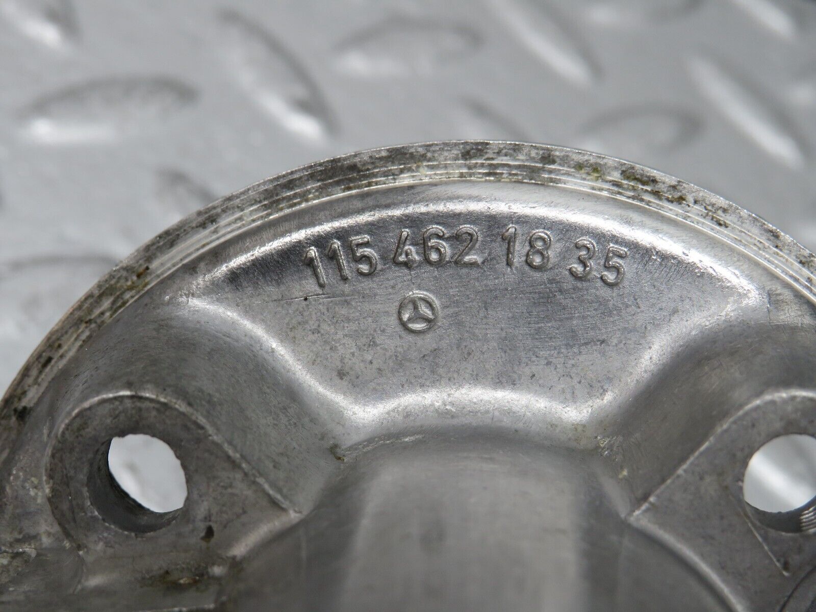 33198 Mercedes-Benz C107 R107 Steering Column Shaft 1154621835