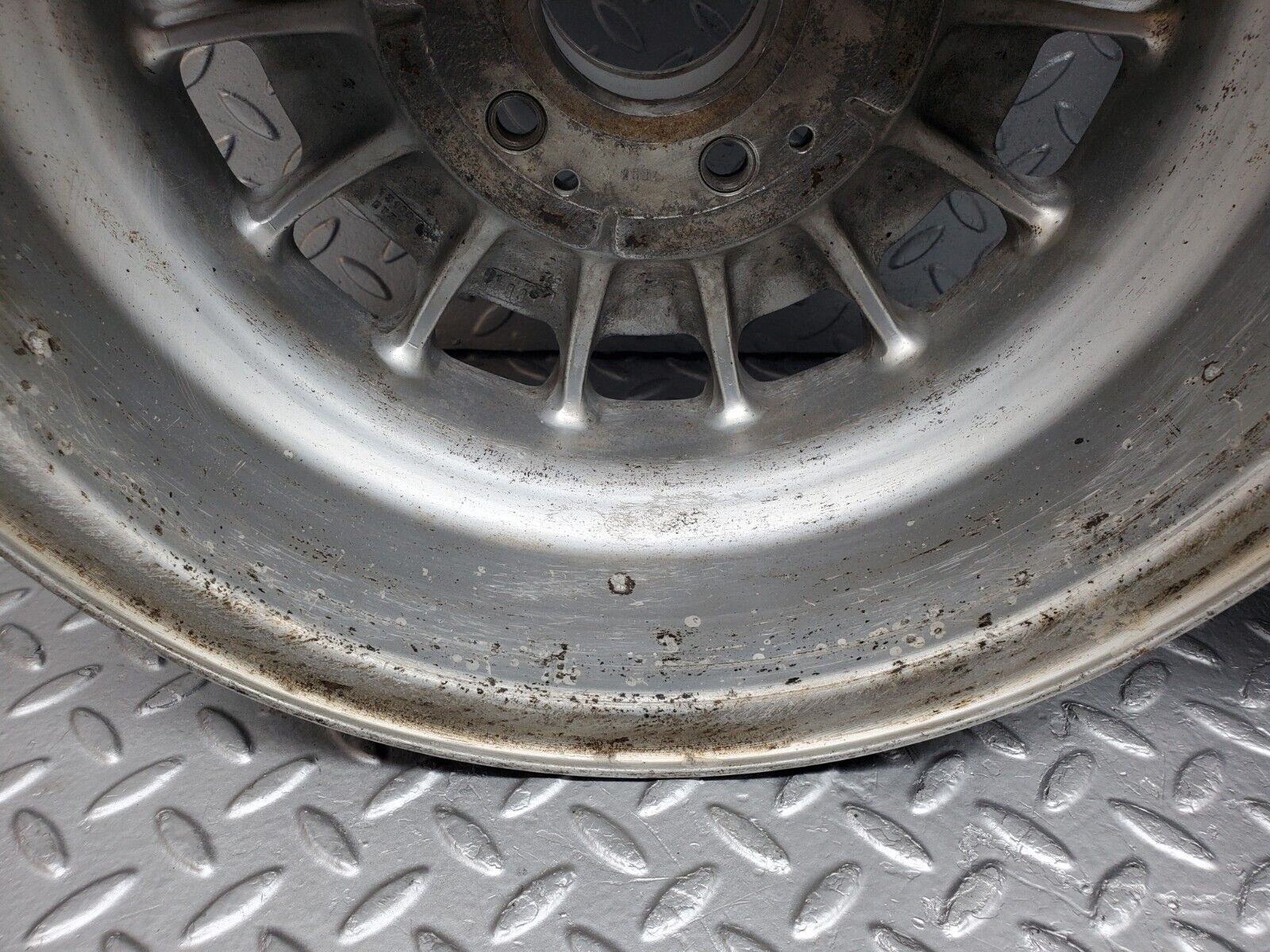 44556 Mercedes-Benz W123 Alloy Wheel Set Mexican Hat 6Jx14H2 ET30 1264001902