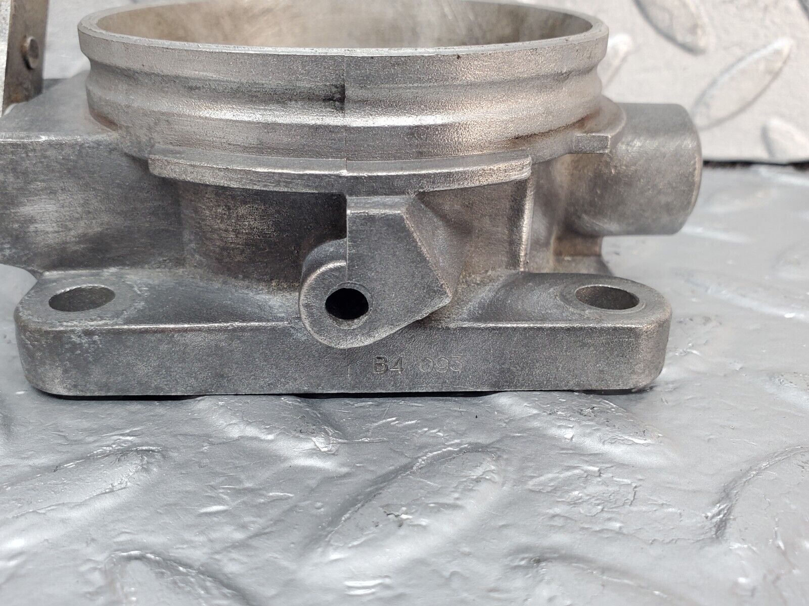 45414 Mercedes-Benz 280E M110.983 Throttle Body Valve