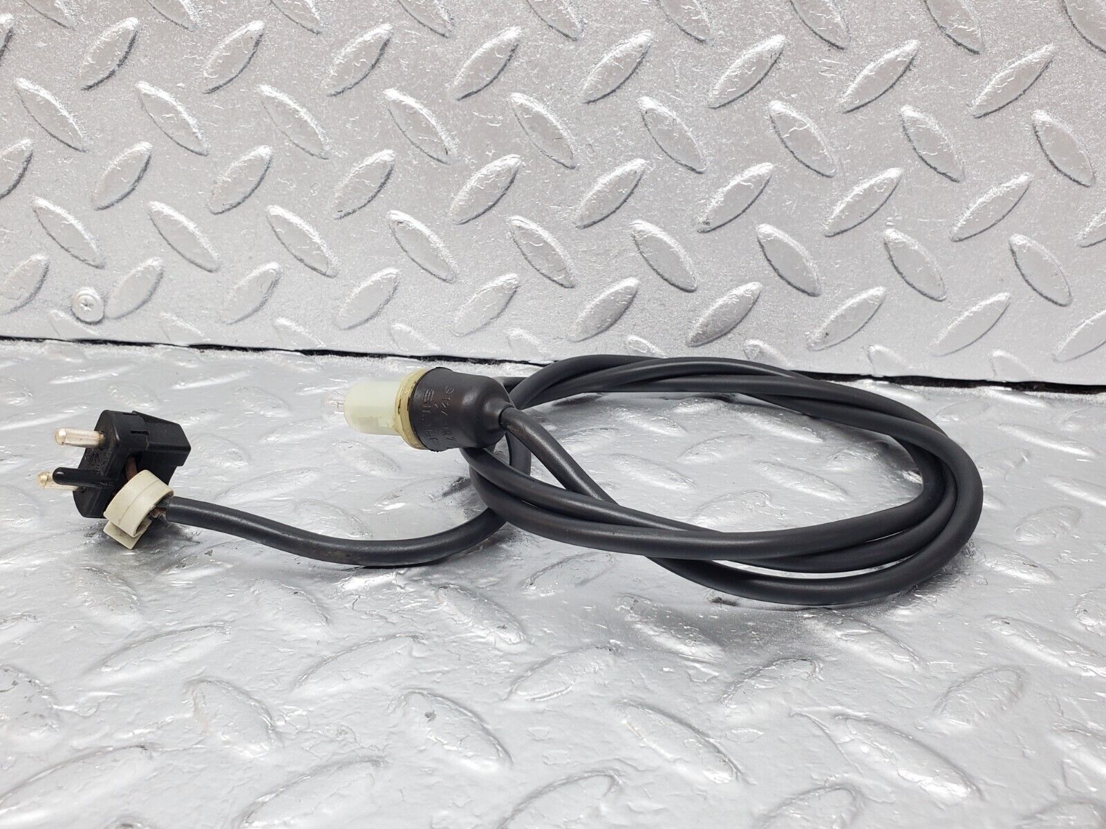 45792 Mercedes-Benz W126 420SE Wing Indicator Cable Wire 1249971881