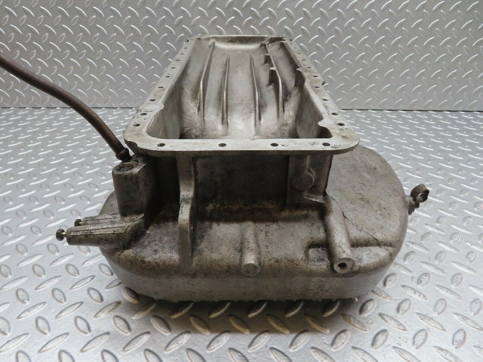 13831 Mercedes-Benz R107 450SL Oil Pan Oil Sump 1170100013