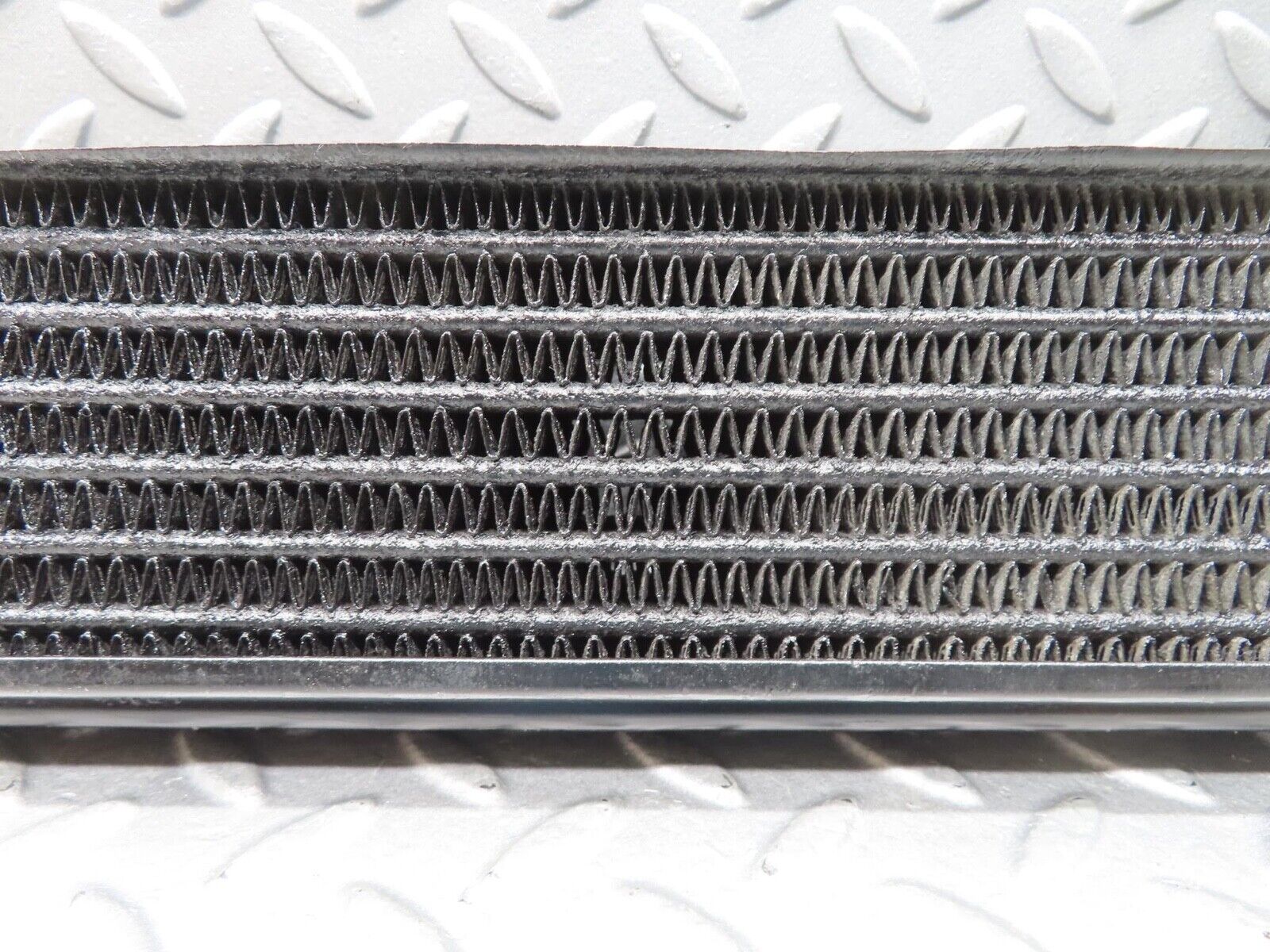 14497 Mercedes-Benz W116 350SE Oil Cooler Behr 1081800765