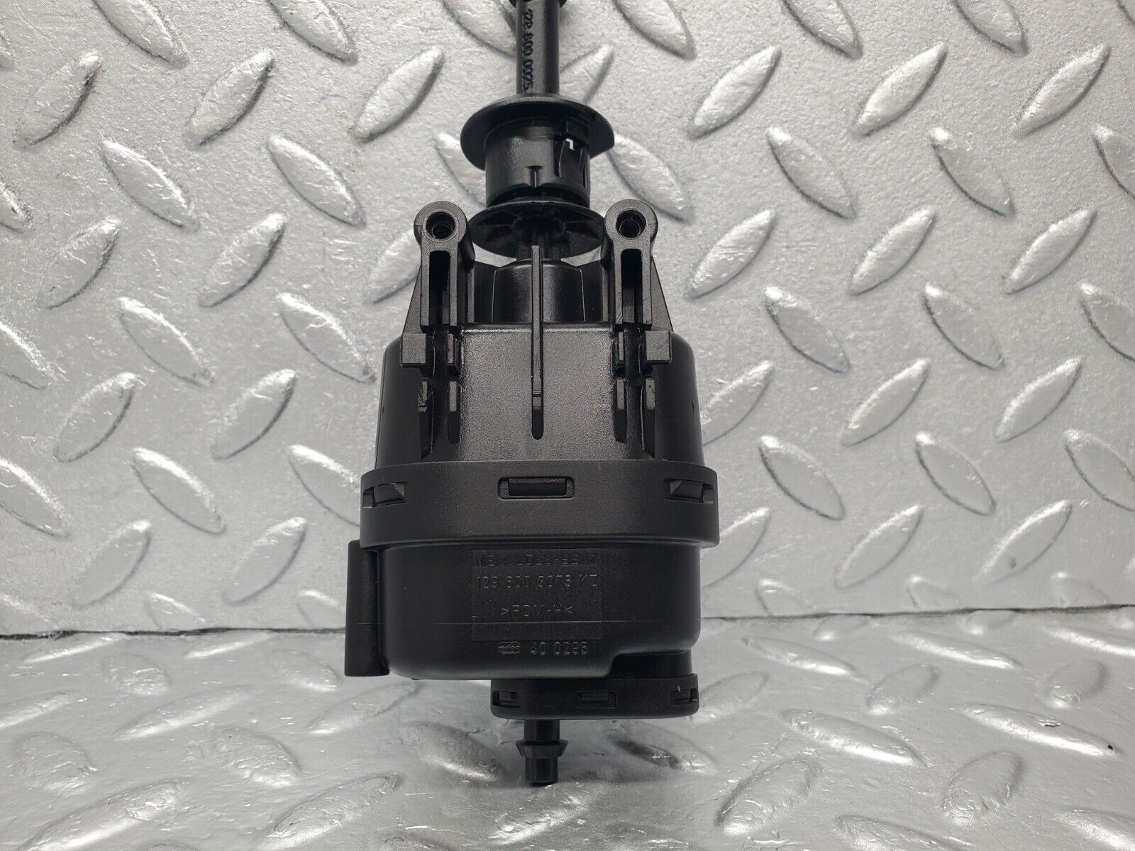 46950 Mercedes-Benz R129 320SL Coupe Trunk Lock Vacuum Actuator 1298003075 1298000025