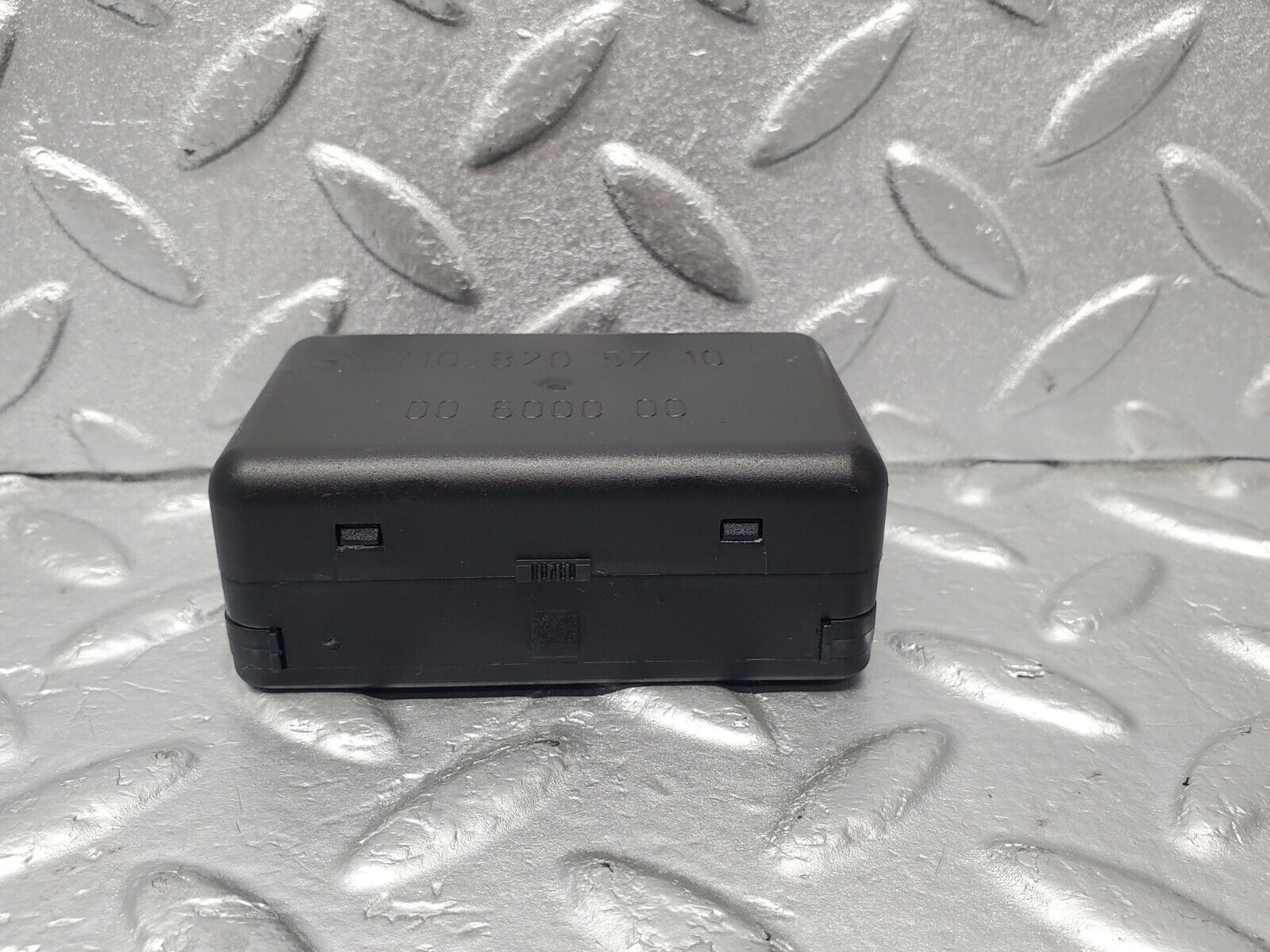 46788 Mercedes-Benz R129 320SL Coupe Rain Sensor 2108205710