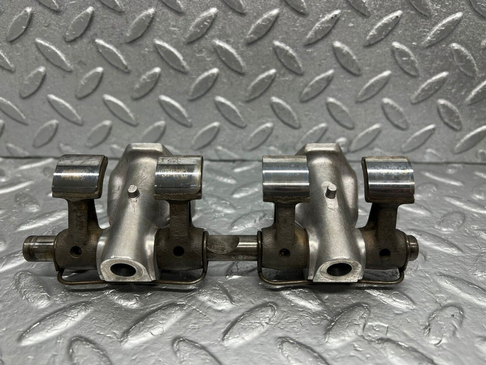 46326 Mercedes-Benz W123 300D Camshaft Rocker Arm 5 Cylinder 6160550010