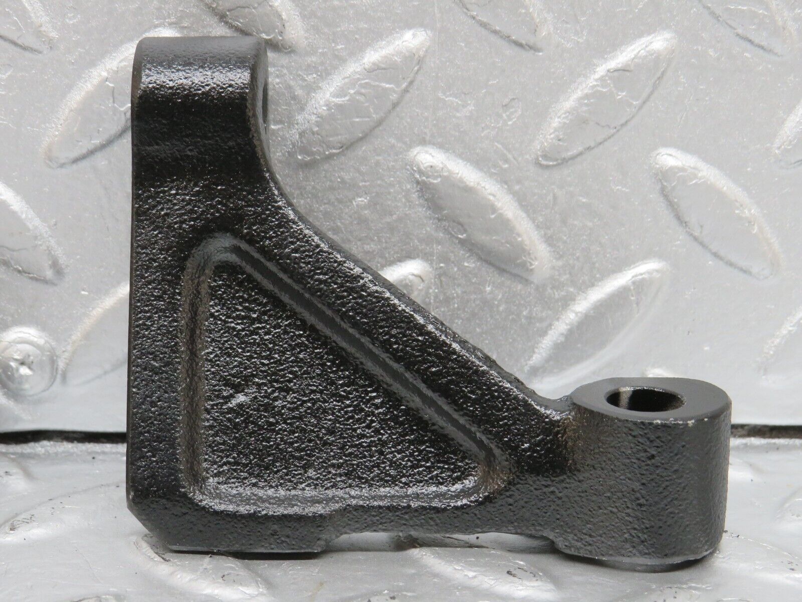 40092 Mercedes-Benz R107 350SL Engine Mount Bracket Pair 1160110995 1160110895