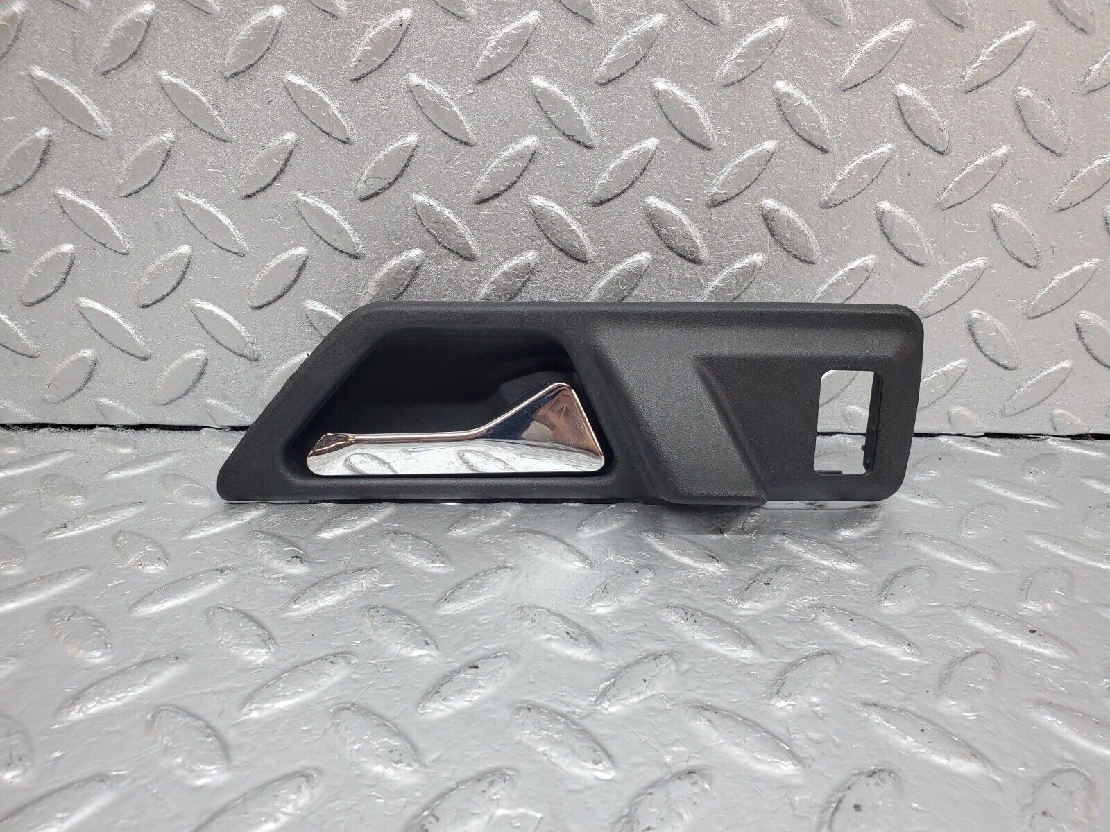 44741 Mercedes-Benz W124 220E Interior Door Handle Rear Right 1247600261