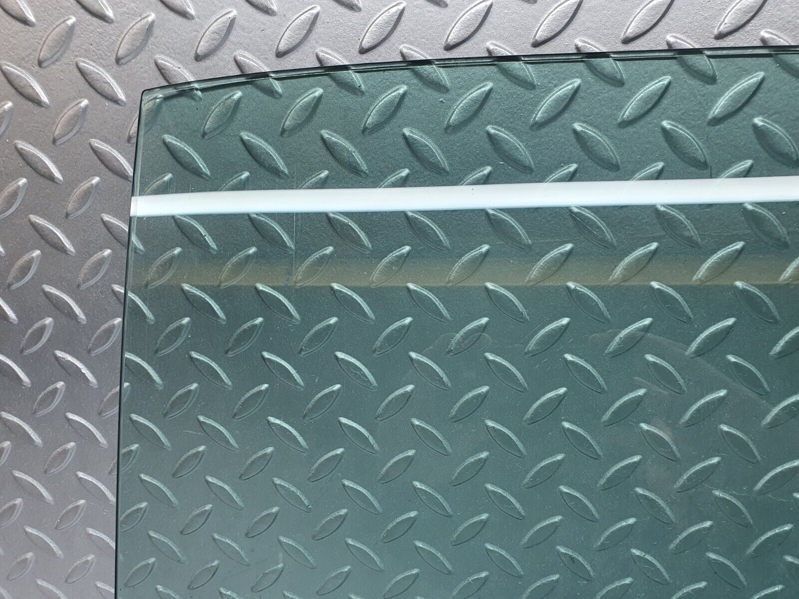 42410 Mercedes-Benz R129 320SL Coupe Right Door Window Glass