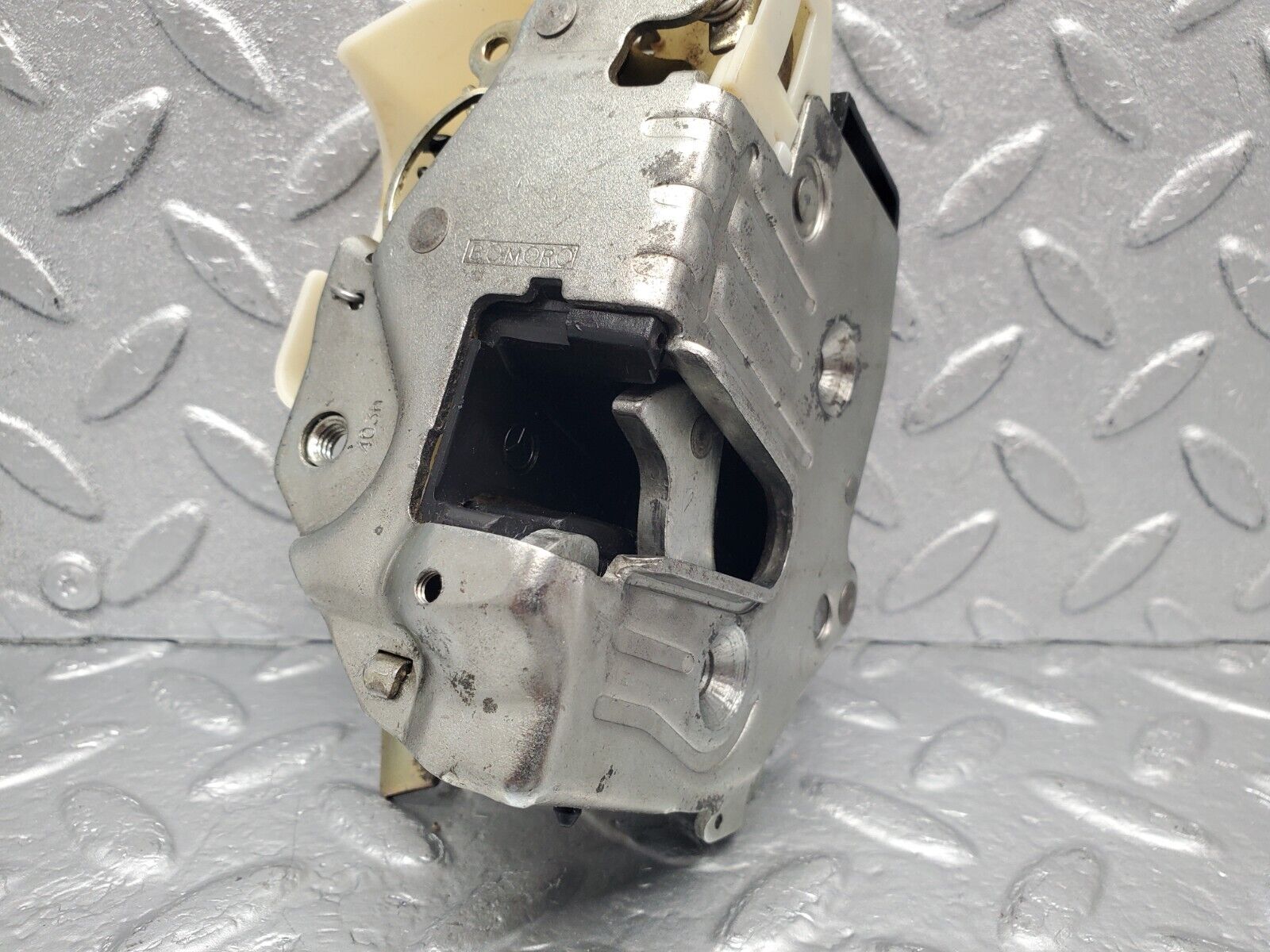 46255 Mercedes-Benz W124 280E Rear Right Door Lock Mechanism