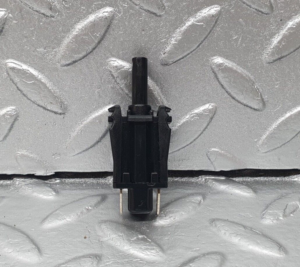 42991 Mercedes-Benz W201 190 Door Contact Switch 0015458714