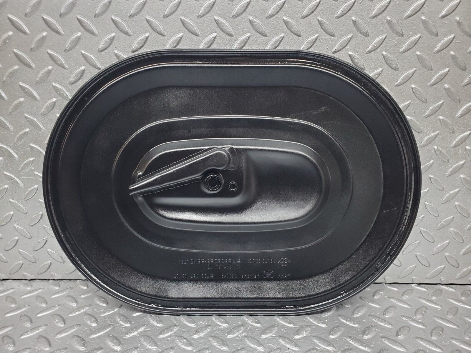 44470 Mercedes-Benz W123 280E Air Filter Box Housing 0110949702