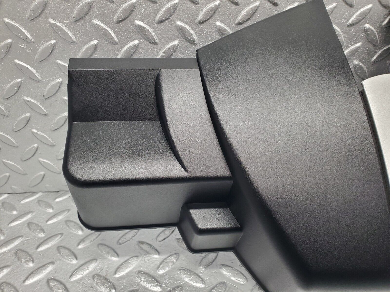 46736 Mercedes-Benz R129 320SL Coupe Engine Cover 1120100367