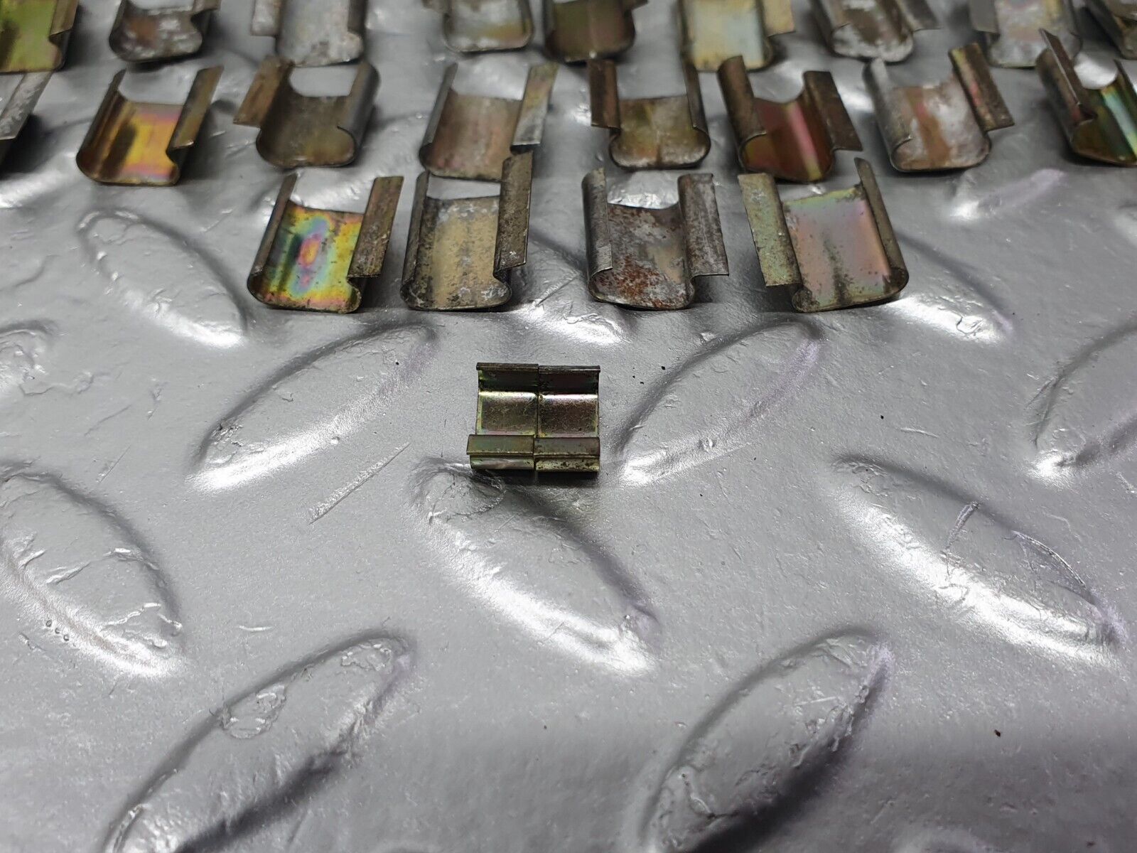 42141 Mercedes-Benz V123 240D LWB Heater Box Blower Housing Clips