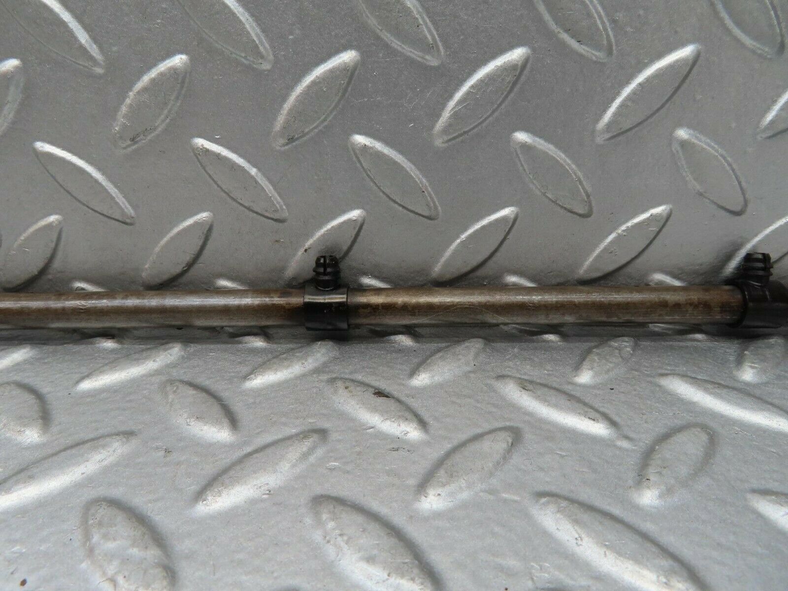 15683 Mercedes-Benz 1979 R107 450SL Camshaft Oil Tube