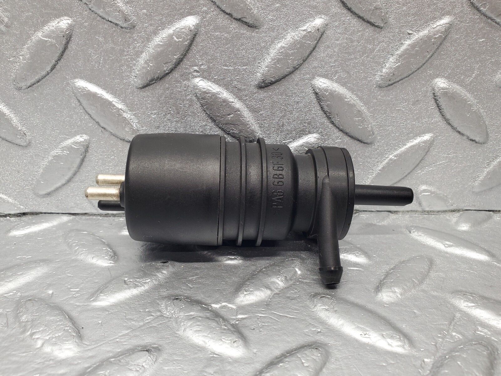 46831 Mercedes-Benz R129 320SL Coupe Windscreen Washer Pump