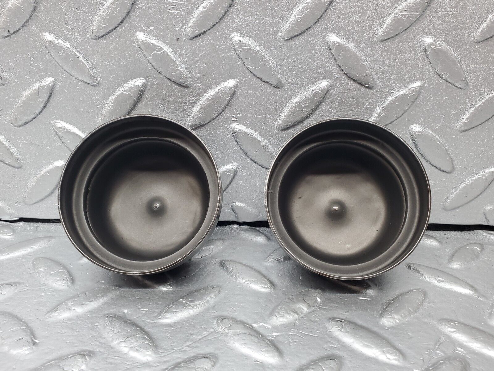 44489 Mercedes-Benz W123 280E Wheel Hub Locking Cap