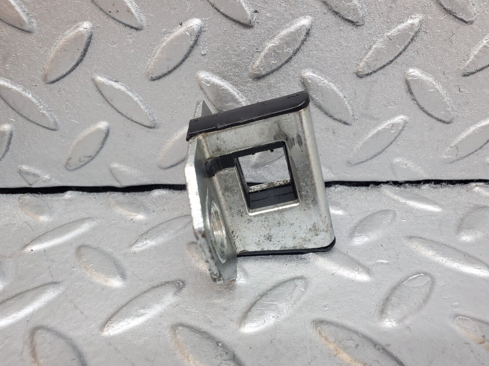 44786 Mercedes-Benz W124 220E Door Lock Latch