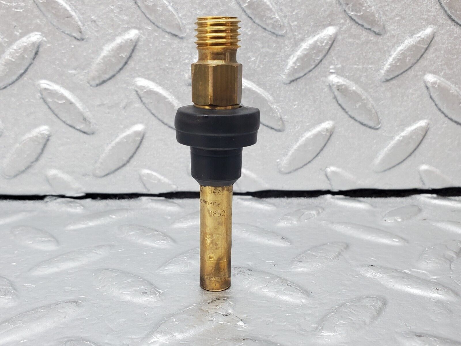 45339 Mercedes-Benz 280E M110.983 Fuel Injector Bosch 0437502047