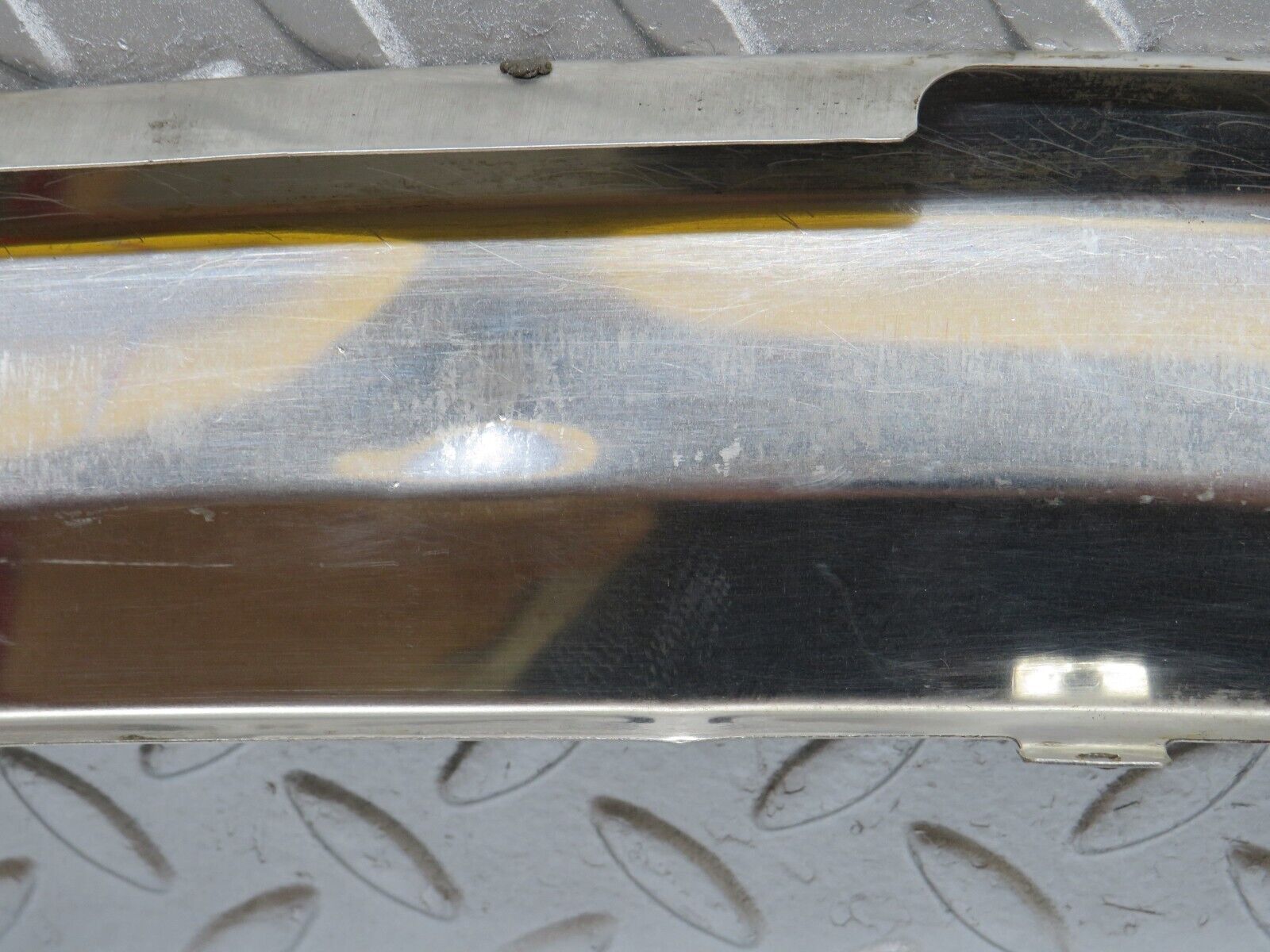 35625 Mercedes-Benz R107 280SL Windscreen Top Chrome Trim