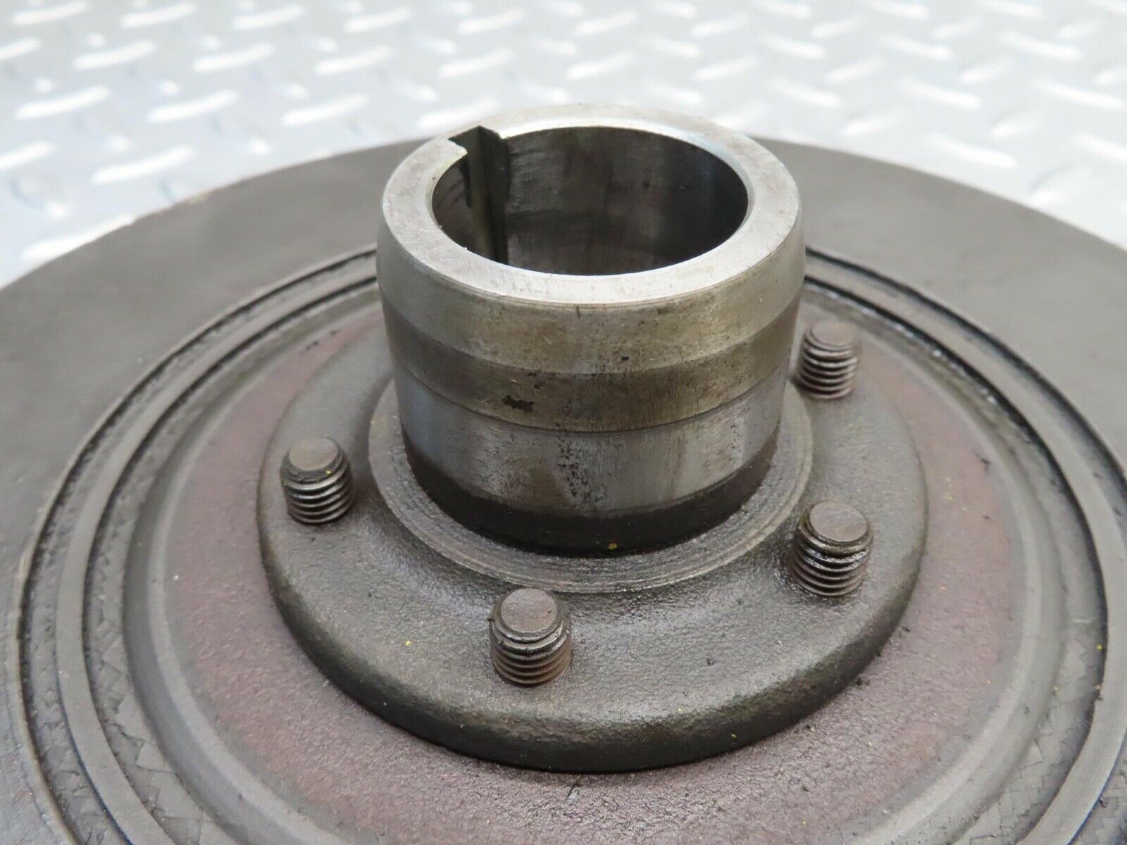 11795 Mercedes-Benz R107 450SL Crankshaft Vibration Damper Pulley