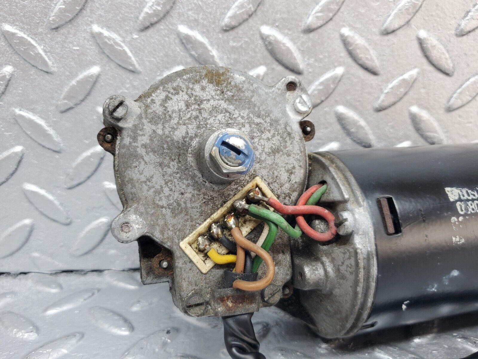 45821 Mercedes-Benz W126 420SE Windscreen Wiper Motor & Cover Bosch 0390341086 3390591015