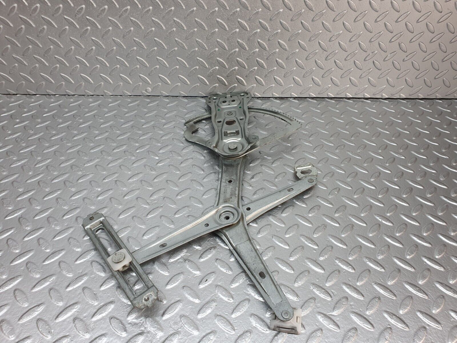 41939 Mercedes-Benz W202 C200 Front Right Power Window Regulator