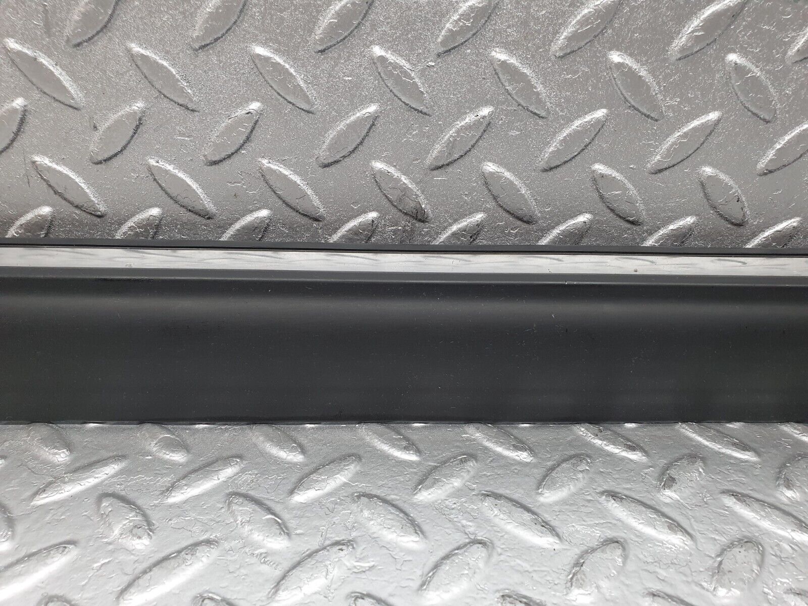 43921 Mercedes-Benz C123 230CE Coupe Right Door Lower Moulding Trim 1236903480