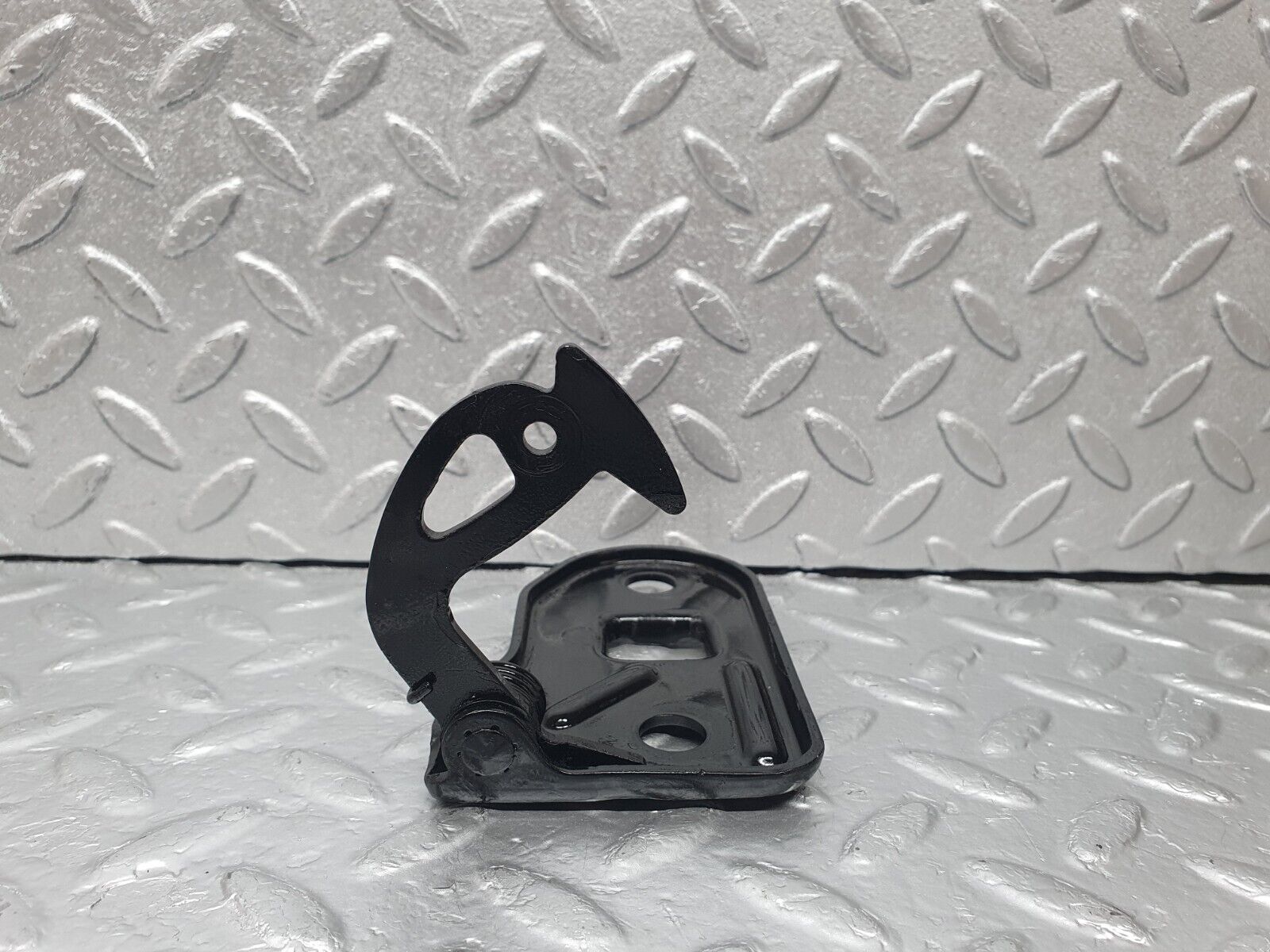 44069 Mercedes-Benz C123 230CE Coupe Bonnet Safety Latch